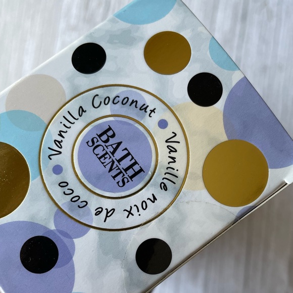 🌷 2 for $20 🌷Bath Scents- Bath Bombs- Vanilla Coconut Set of 3 Unopened Box - Picture 3 of 5